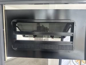 Ausstellfenster VW T5 T6 Private Look 3 Ausstellfenster VW T6 Private innen 2